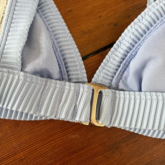 Hollister Bathing Suit Top - Picture 2 of 2